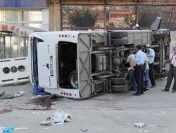 Düğün Yolunda Kaza: 2 Ölü