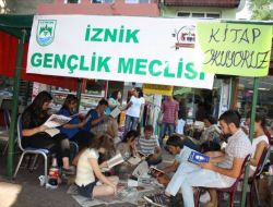 Bursalı Gençler Toplumu Okutmaya Kararlı