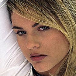 Emine Ün kısmi felç geçirdi!