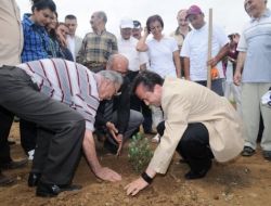 Başkan Yazıcı’dan Tuzla’ya 12 Bin Fidan