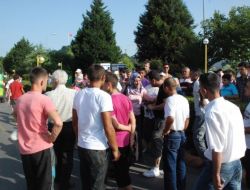 Ehliyetsiz Sürücü Yayalara Çarparak Kaçtı: 2 Yaralı