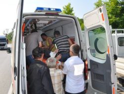 Saman Yüklü Kamyon Devrildi