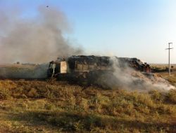 Saman Balyası Yüklü Tır Yandı