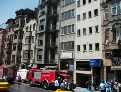 OTELDE YANGIN KORKUTTU