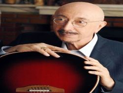 Pekinel'lerden Sonra Özdemir Erdoğan Da İzmir'de