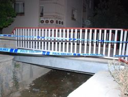 Dereye Düşen Topu Almak İsteyen Çocuk Elektriğe Kapıldı