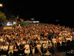 Mudanya'da Burcu Güneş Rüzgarı Esti