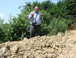 Belediye, Engelli Oğlunun Yanına Defnedilmek İsteyen Babayı Üzdü