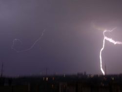 Ukrayna Semalarından Şimşek Yağdı