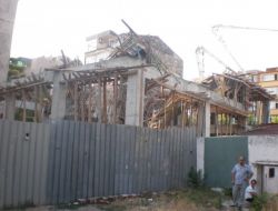 İnşaat Halindeki İtfaiye Binasında Göçük: 3 Yaralı