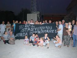 Mahallelerine Baz İstasyonu Kurulan Vatandaşlar Eylem Yaptı