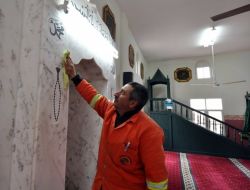 Çukurova Belediyesi Camilerde Ramazan Temizliği Başlattı