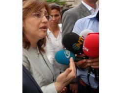 Bakan Şahin, Öldürülen Ceylan Soysal'ın Annesini Ziyaret Etti