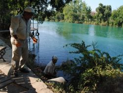 Manavgat Belediyesi, Irmak Kenarında Güzelleştirme Çalışması Başlattı