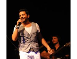 EMRE ALTUĞ BURSALILARI COŞTURDU