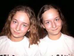 Eğitimleri Boyunca Hiç Ayrılmayan İkizler Aynı Okulu Kazandı