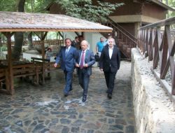 Adana Valisi Atış Feke'de..