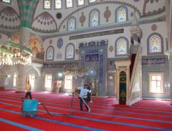 Bağcılar’da Camiler Teravih Namazına Hazır