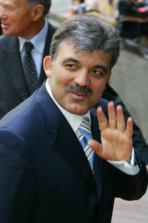 Abdullah Gül İstanbul'a gitti