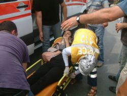 Motosiklet Kavşakta Duran Kamyona Çarptı