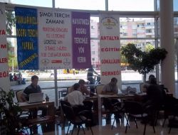 Eğitim Gönüllüsü Öğretmenler Üniversite Tercih Bürosu Açtı