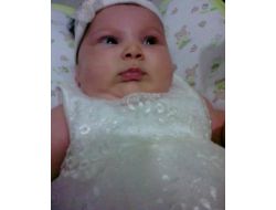 OTOMOBİLİN ÇARPTIĞI ANNE KIZ