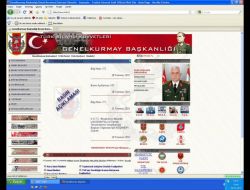 KOŞANER'İN FOTOĞRAFI KALDIRILDI