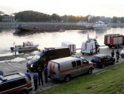 Moskova'da Gezi Teknesi Battı: 8 Ölü