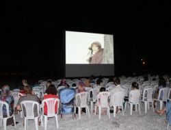 Akhisar’da Yazlık Sinema Günleri Başladı