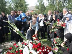 Kılıçdaroğlu'ndan Gizem'in ailesine telefon