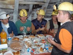 Bakan Yıldız İlk Orucunu Kömür Ocağında Açtı