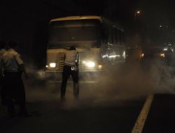 Minibüsün İçinde 4 Bidon Çalıntı Mazot Çıktı