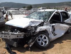 Yeni Evli Çift Trafik Kazası Geçirdi