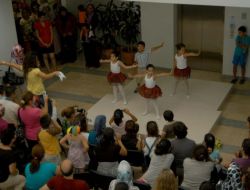 Masal Okulu'ndan Mezun Olan Miniklerin Gösterisi Beğenildi