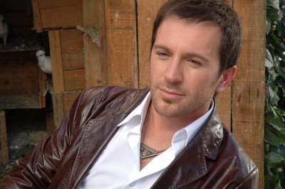 Uğur Aslan gözaltına alındı