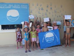 Turist Çocukların Yaptığı Resimler Otelde Sergilendi