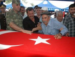 Şehit Babası, Oğlunu Dualarla Uğurladı!