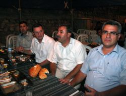 Başkan Savaş İlk İftarını Vatandaşlarla Yaptı