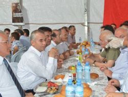 Denizli Protokolü Vatandaşlarla Birlikte Çadırda İftar Etti