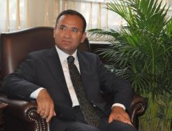 Bozdağ: Dünya Teröre Karşı Tek Ses Olmalı