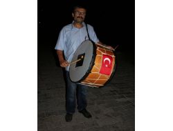 Sağır Ve Dilsiz Ramazan Davulcusundan Mahalle Sakinleri Memnun