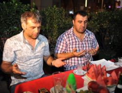 Çin’deki Azerilerin İftar Sevinci