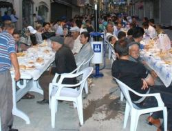 Her Gün 2 Bin 500 Kişi Orucunu Açıyor