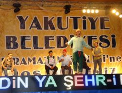 Ramazan Etkinliğinde Geleneksel Tiyatro Gösterisi