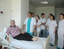 Gazinin Leğen Kemiğinden Alınan Parça Çenesine Nakledildi