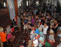 Ramazan'da Külliye Camii'ne Turist Ziyaretleri İki Katına Çıktı