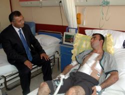 Vali Çiftçi, Bıçaklanarak Yaralanan Polisi Ziyaret Etti