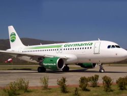 Motoruna Kuş Çarpan Uçak 12 Saat Rötar Yaptı