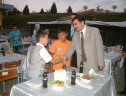 HUZUREVİ SAKİNLERİNE İFTAR