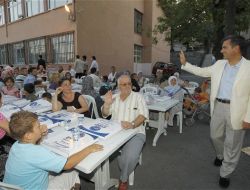 Açık Havada Mahalle İftarları